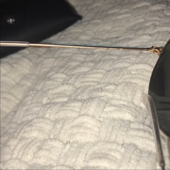 Green ray ban women’s aviators. - Picture 5 of 6